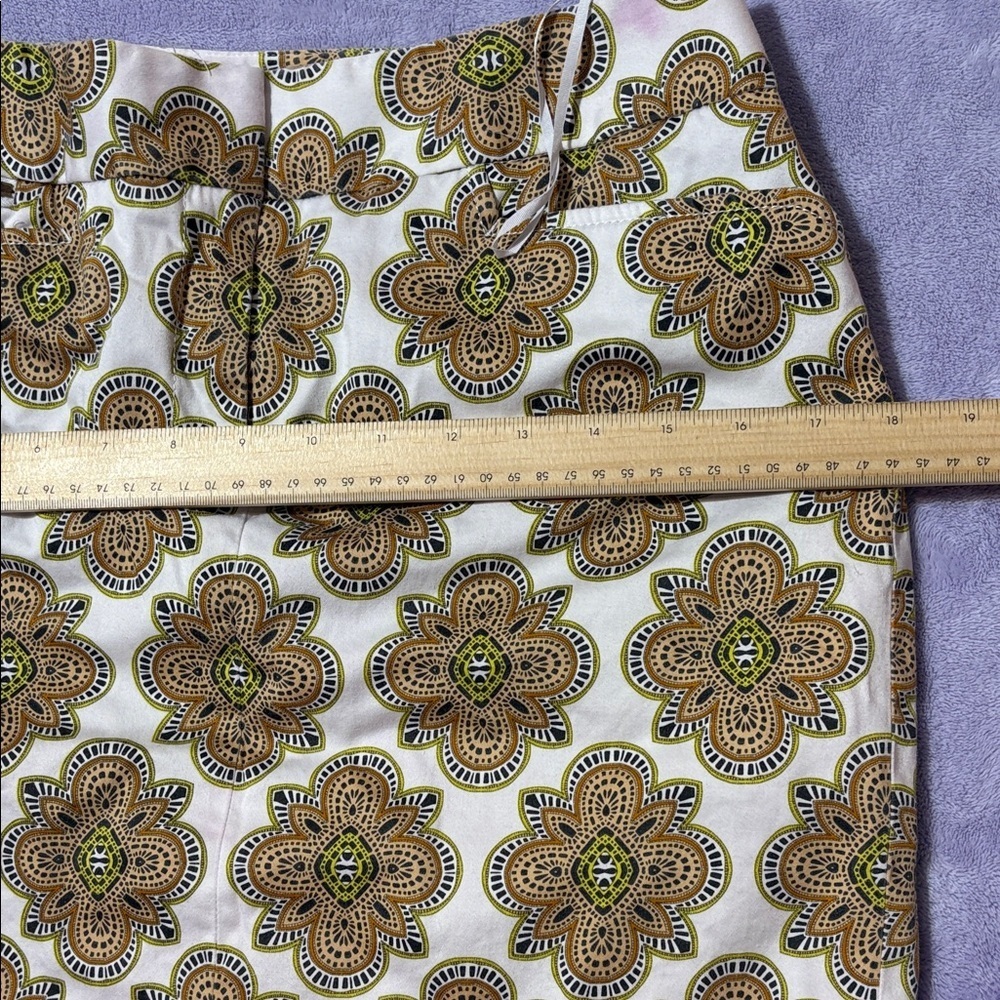 Jones New York Signature Size 6 Pencil Skirt – White Brown Medallion Print READ - Picture 11 of 13